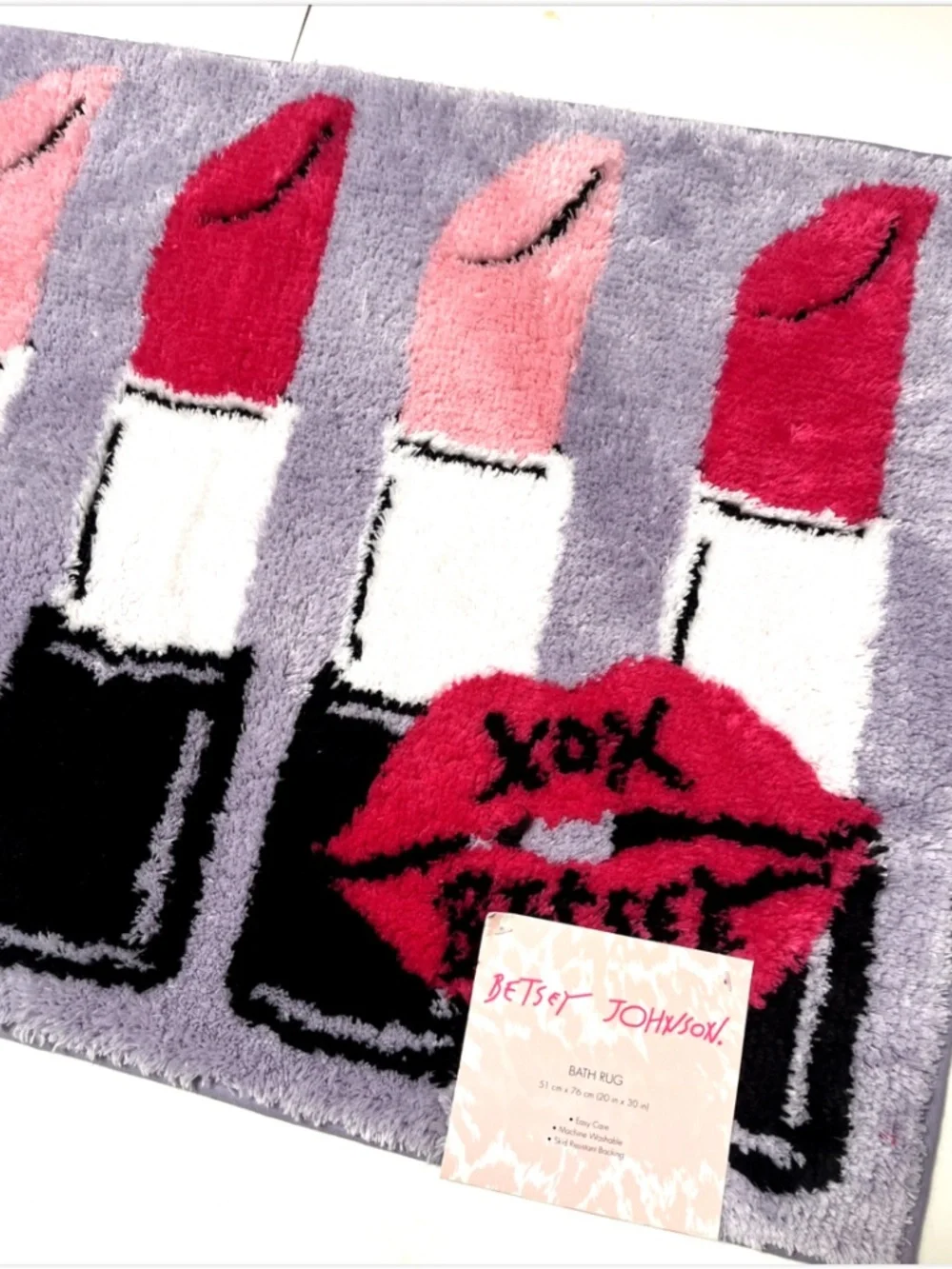 Betsey Johnson Lipstick Lips Bath Rug 20x30 Pink Purple Makeup Glam Decor